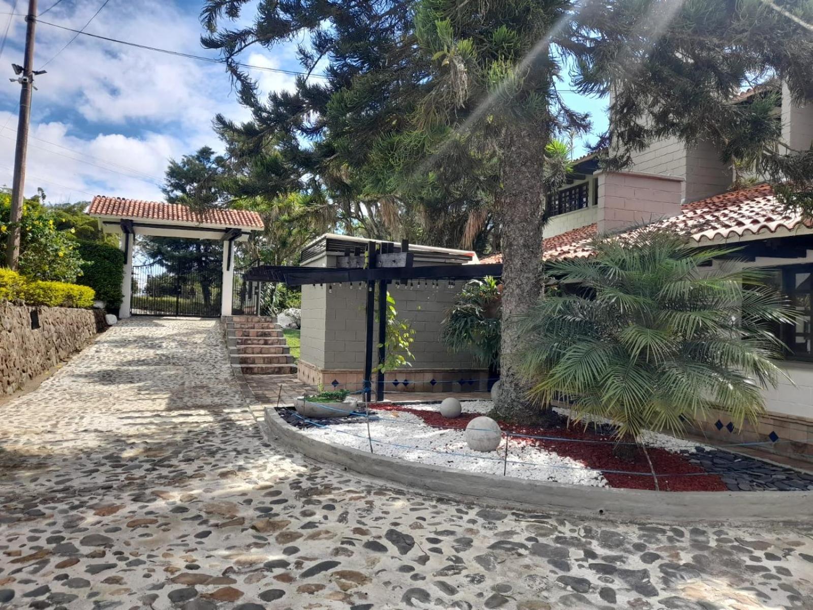 Hotel Maca Lago Calima Eksteriør bilde